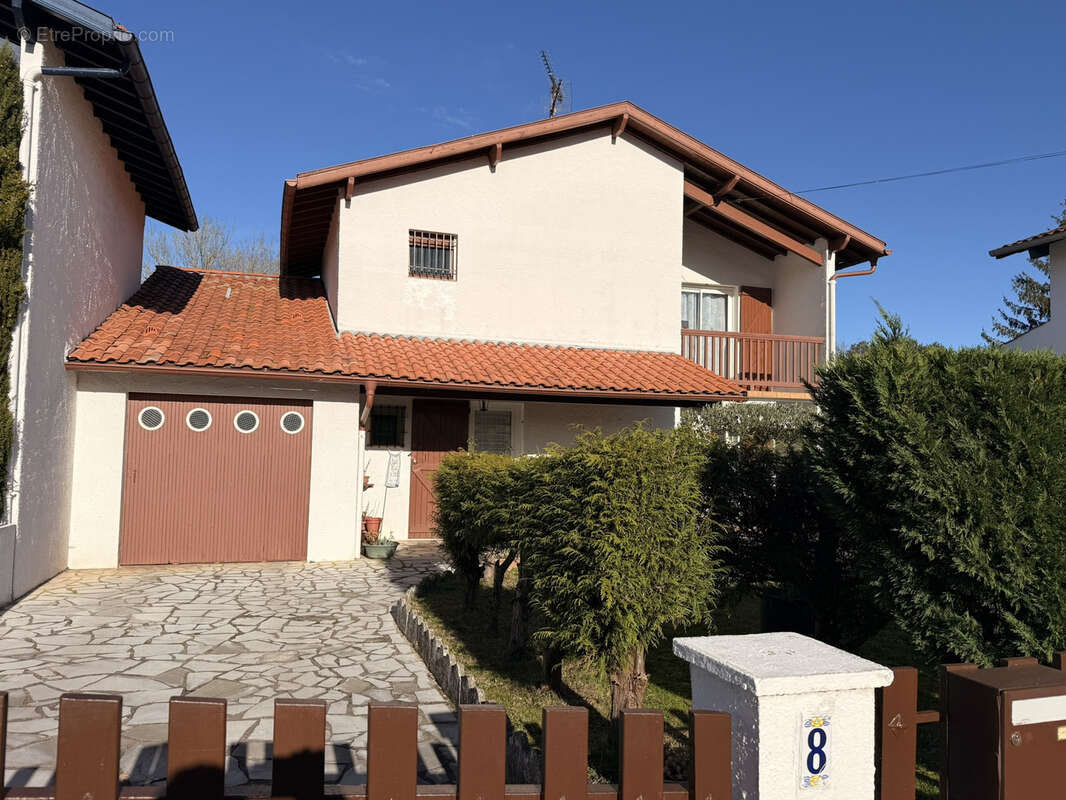 Maison familiale de charme au cœur d’Arcangues - photo 4
