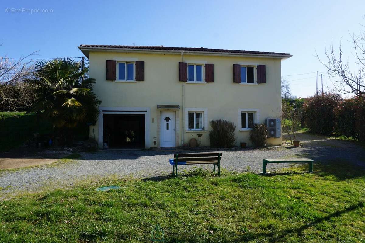 Maison à NANTHEUIL