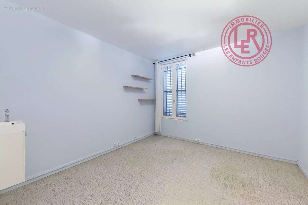 Commerce à PARIS-11E