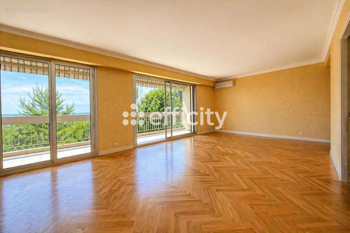 Appartement à RILLIEUX-LA-PAPE