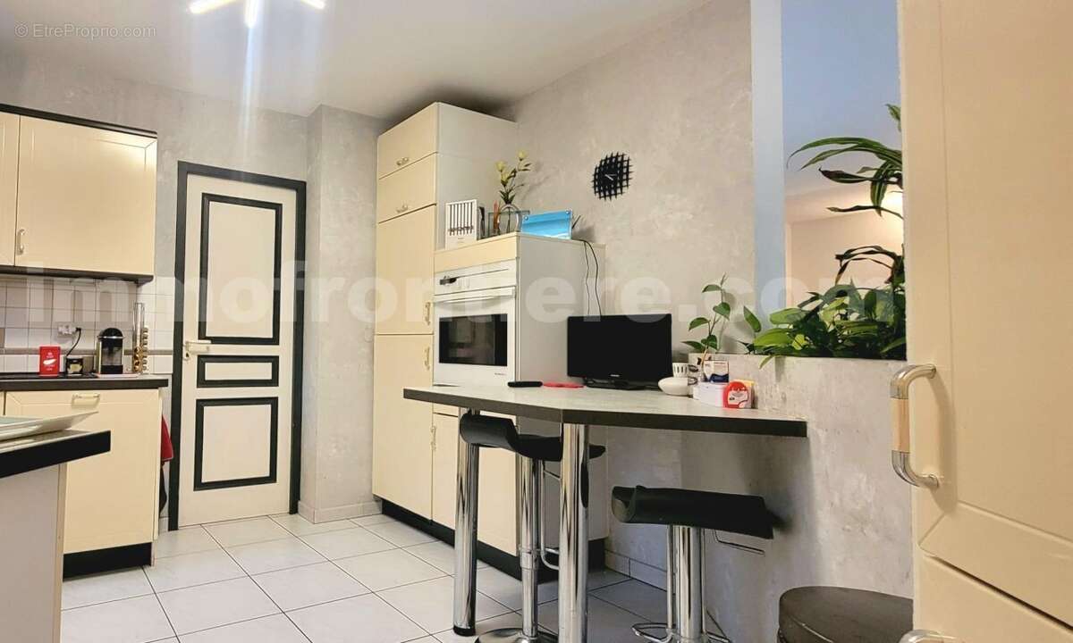 Maison à St Cergues - Maison à SAINT-CERGUES