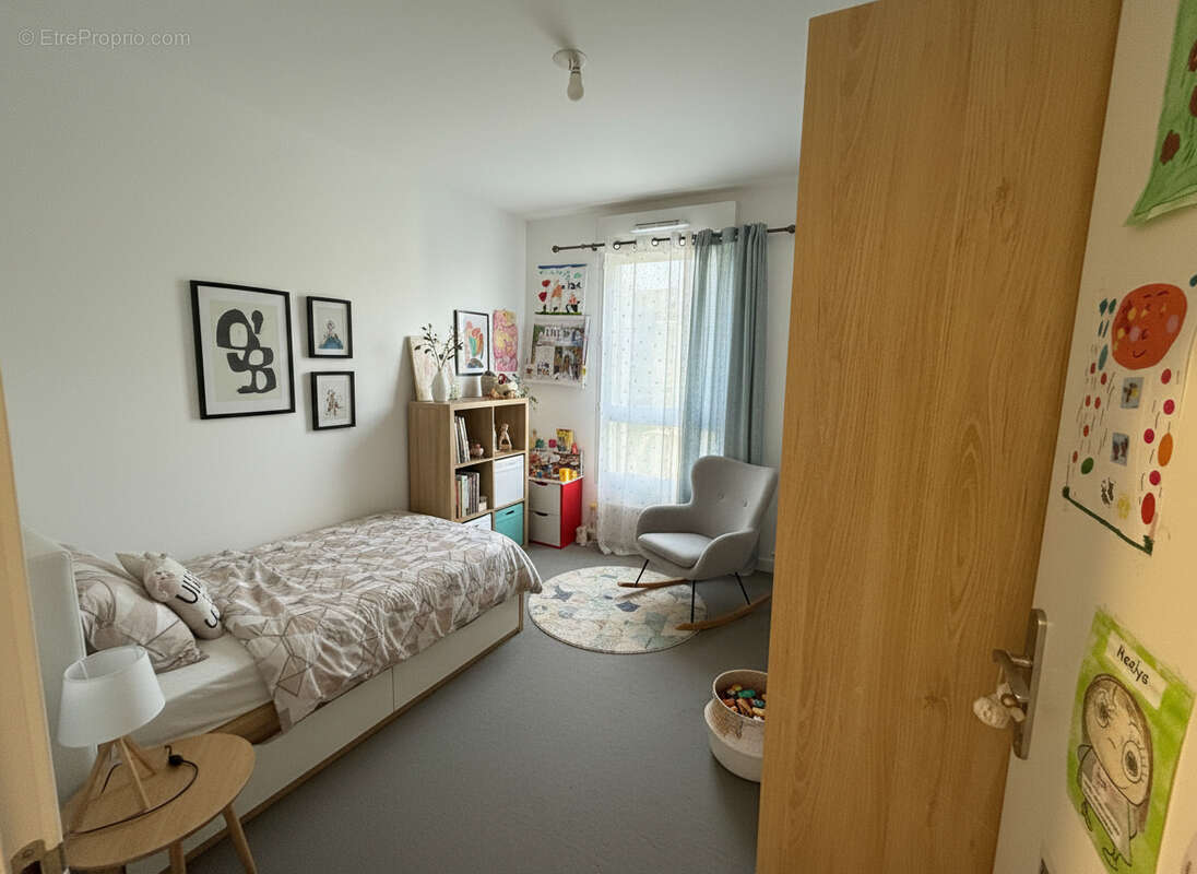 Appartement à SANTENY