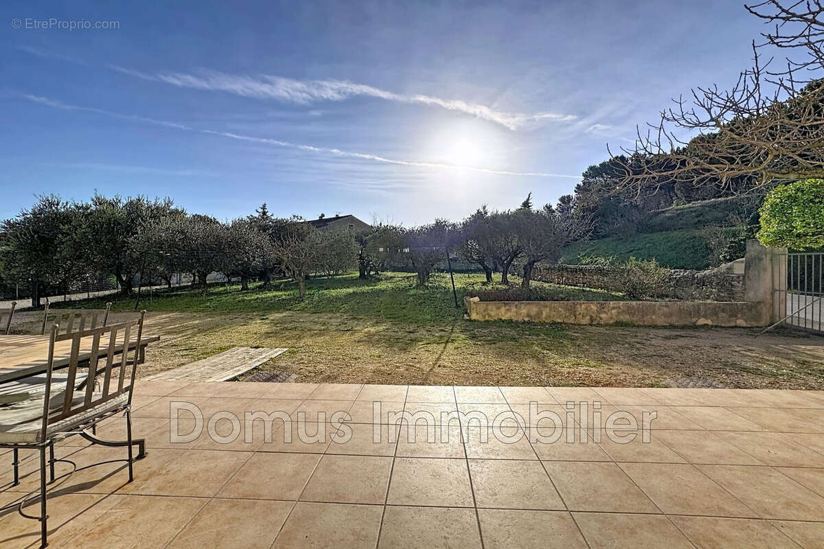 Maison à PERNES-LES-FONTAINES