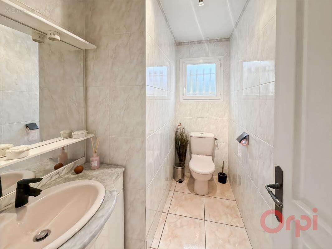 Vente villa à Marseillan avec piscine et très grand garage - photo 14