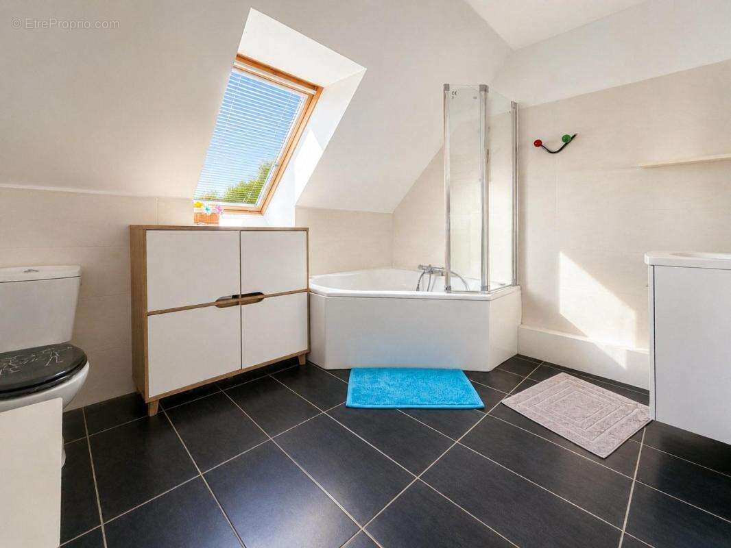 Maison à BONNETABLE