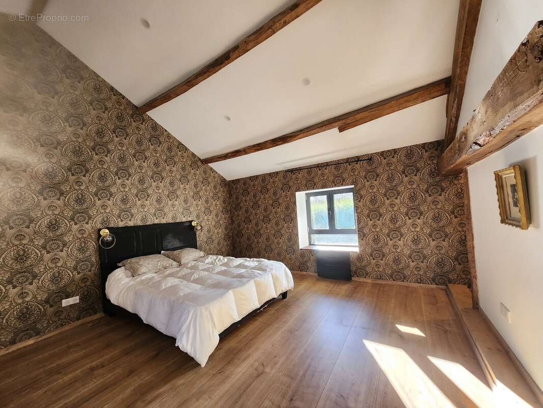 Maison à SAINT-BONNET-BRIANCE