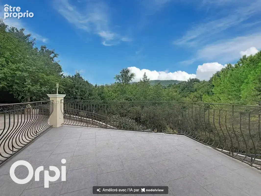 Appartement 4 pièces esprit maison – terrain de 2 760 m² – accès rivière - photo 2