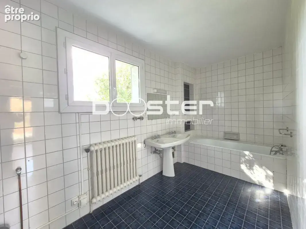 Coeur Côte Pavée - Maison de 4 pièces 3 chambres - Sous-sol et garage - photo 9