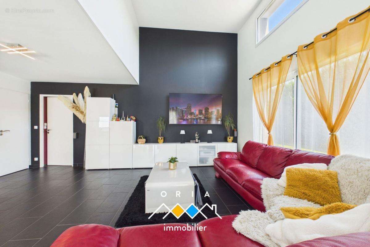 Maison à THIAUCOURT-REGNIEVILLE