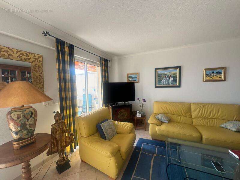Appartement à HYERES
