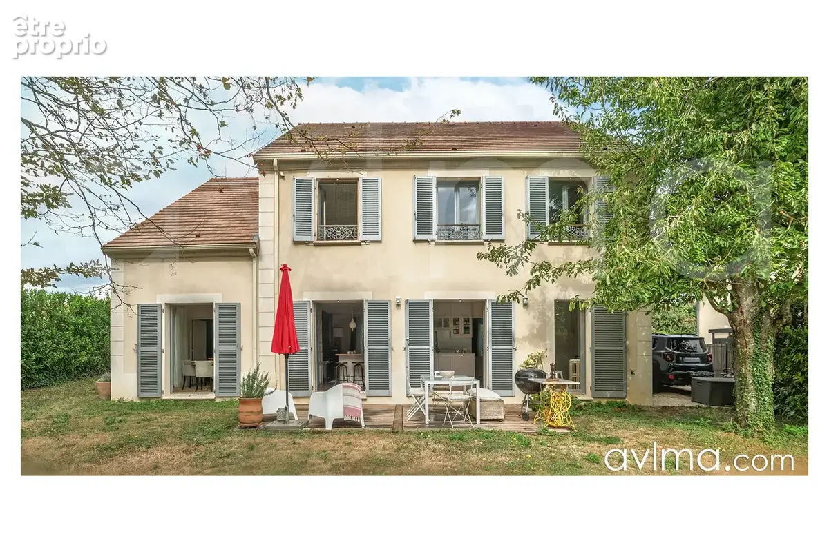 Photo Maison à Crespieres au prix de 780 000€