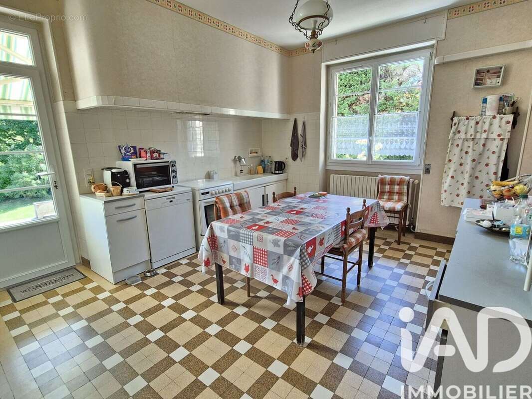 Maison 236 m² à Aussillon  - photo 7