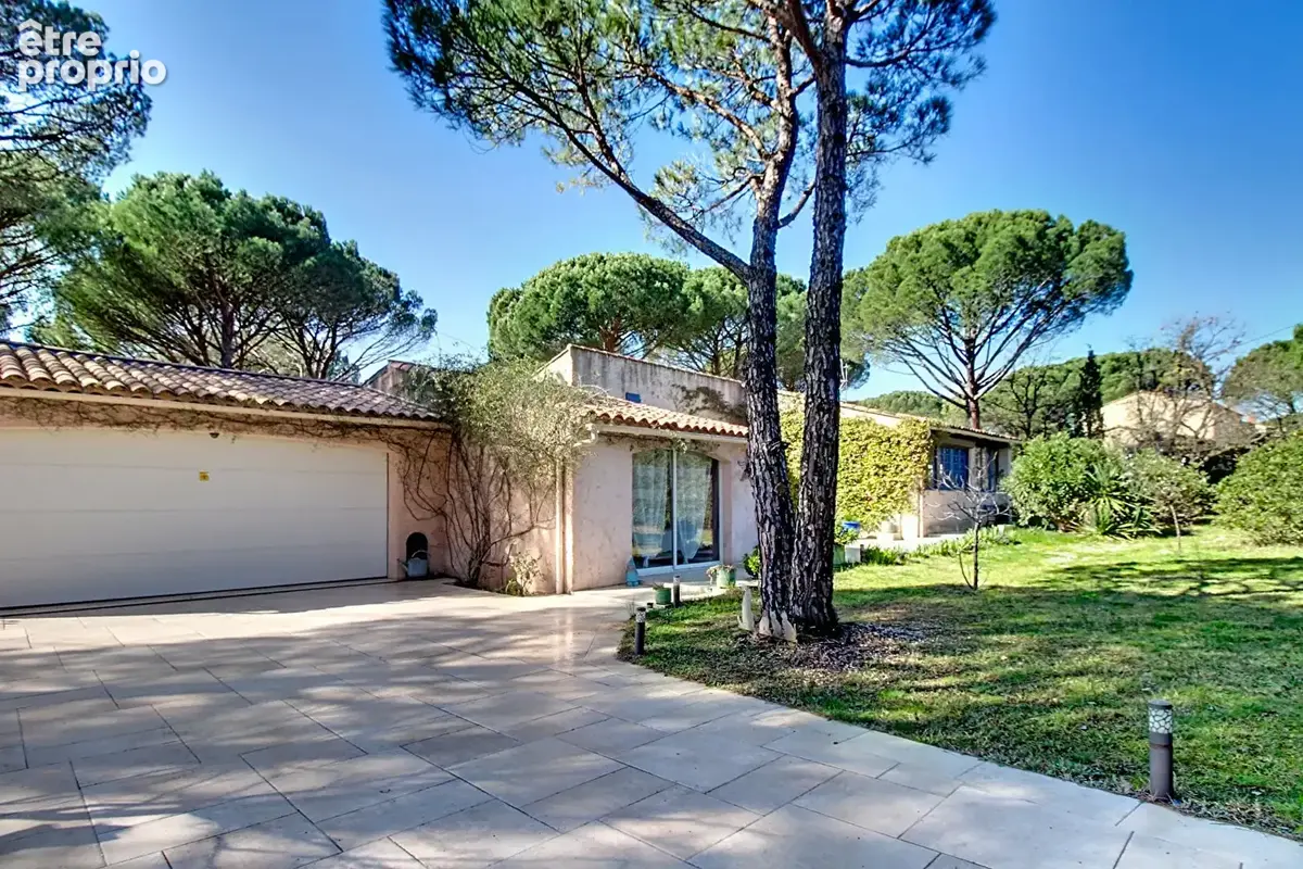 Maison 140  m² avec piscine, pool house et double garage . - photo 8