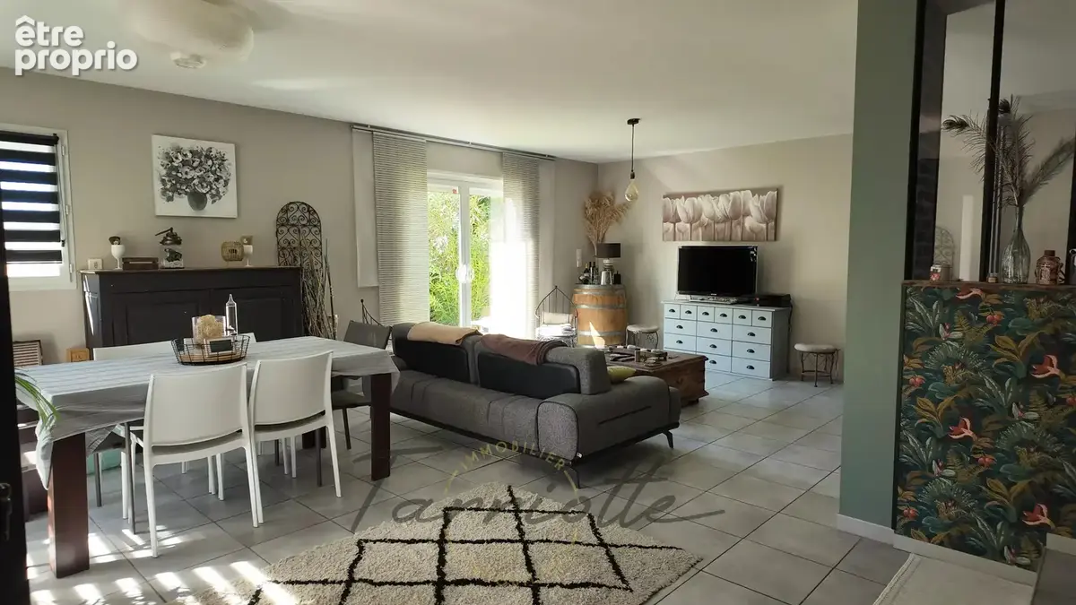 VILLA - 10908 - photo 7