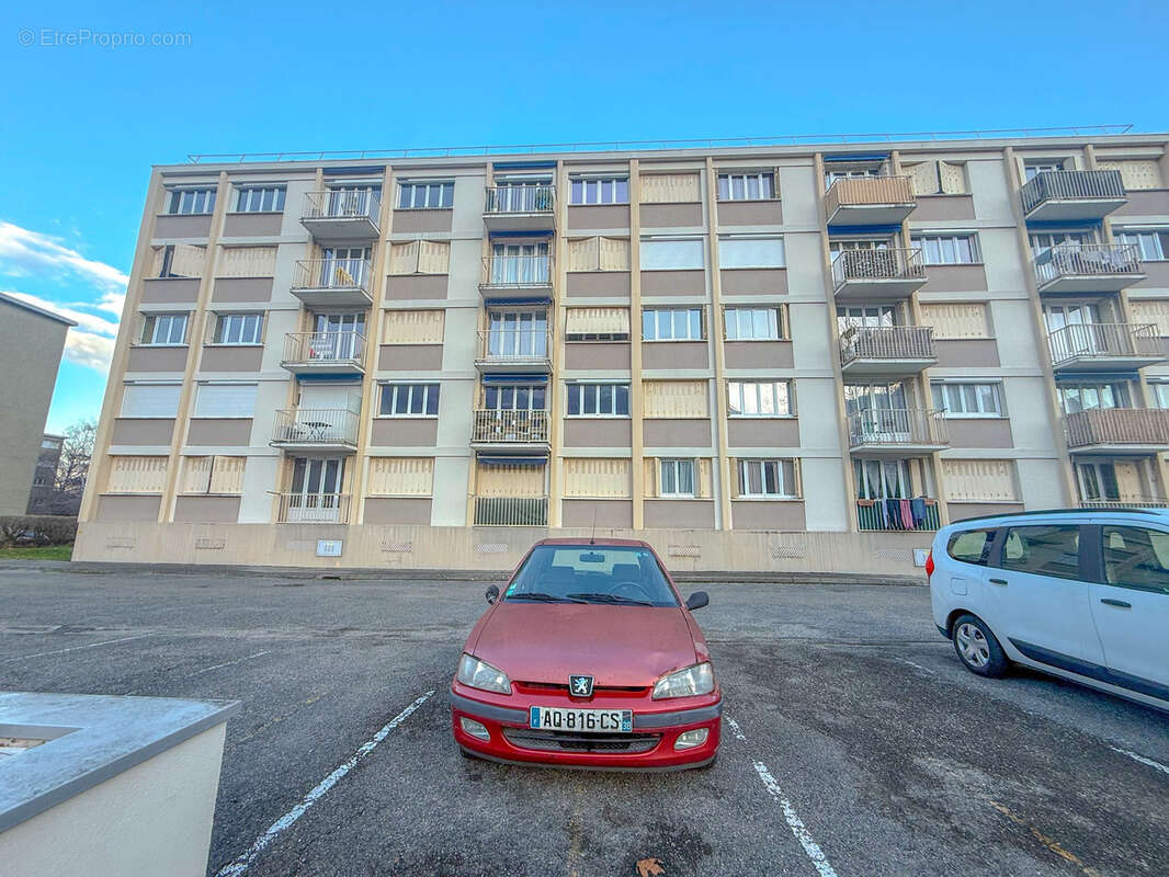 Appartement à FONTAINE