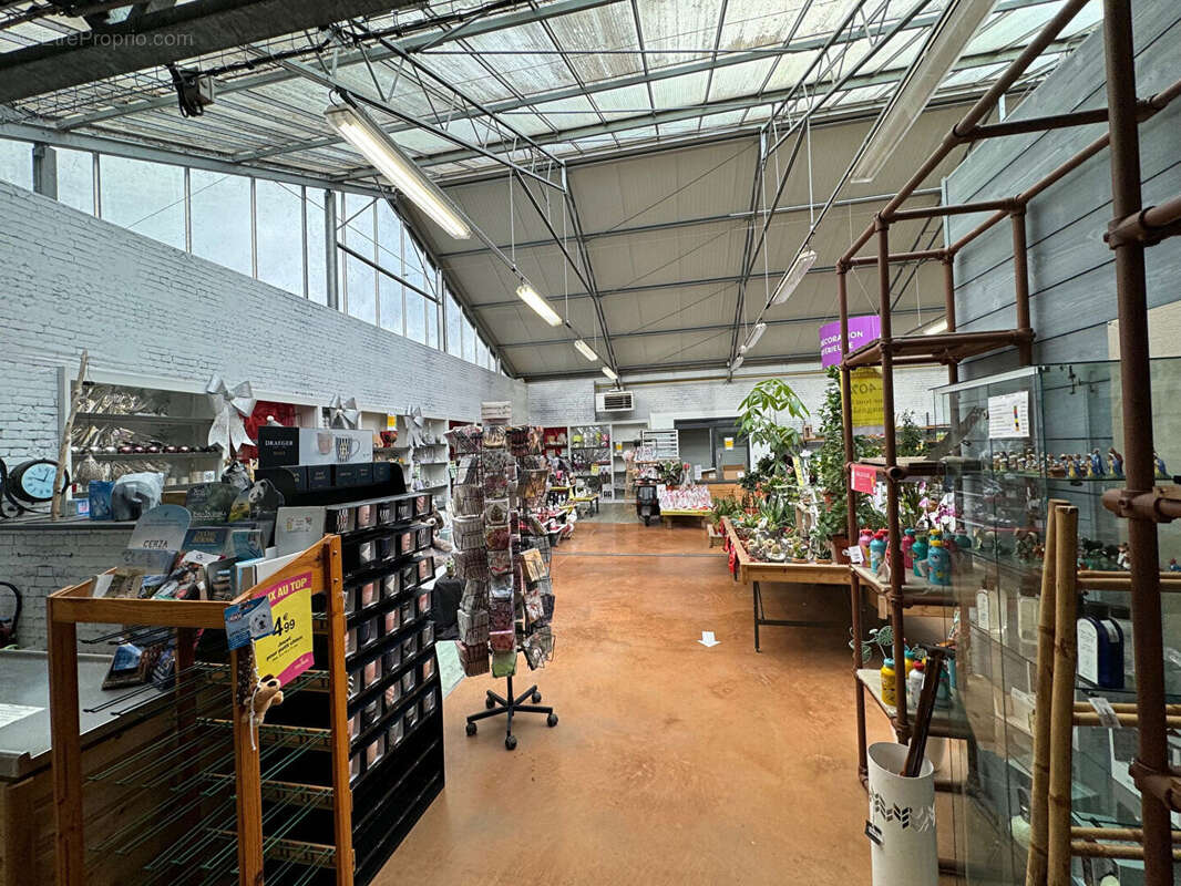 Commerce à LA LANDE-PATRY