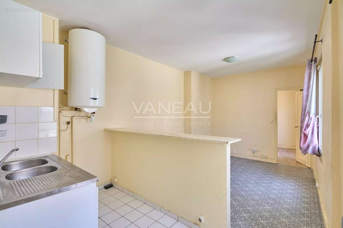 Appartement à PARIS-18E