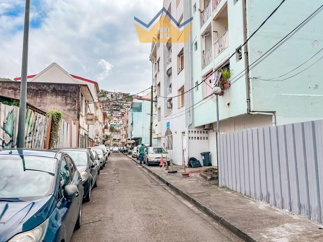 Commerce à FORT-DE-FRANCE