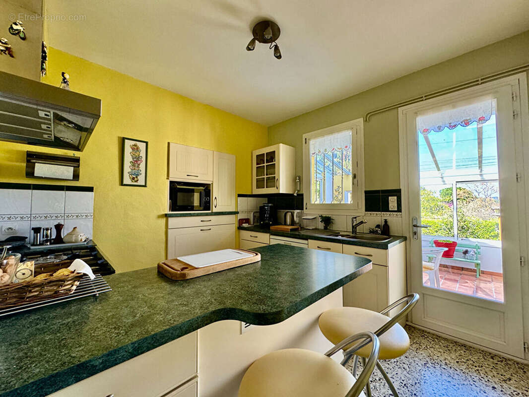 Maison Bagnols Sur Cèze - 7 pièces- 153 m² - photo 6