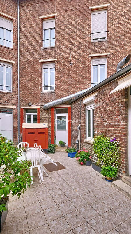 Immeuble commerciale - photo 5