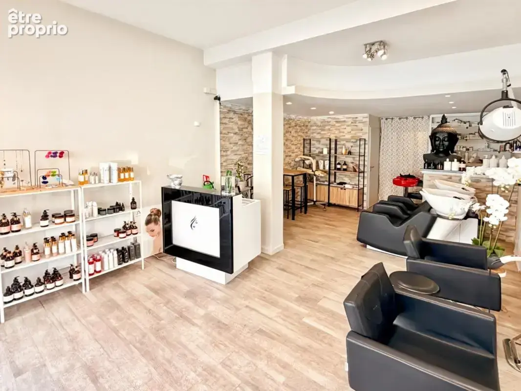 À vendre – salon de coiffure – bel emplacement  centre-ville - photo 5