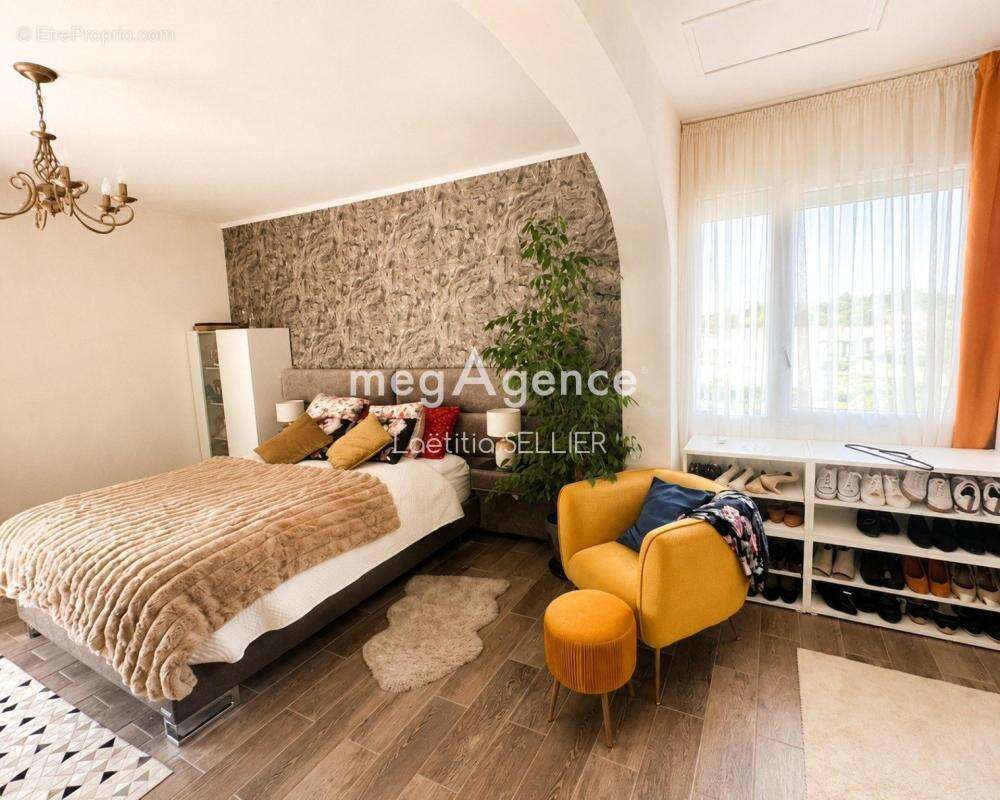 Maison familiale aux beaux volumes à Domérat - photo 8