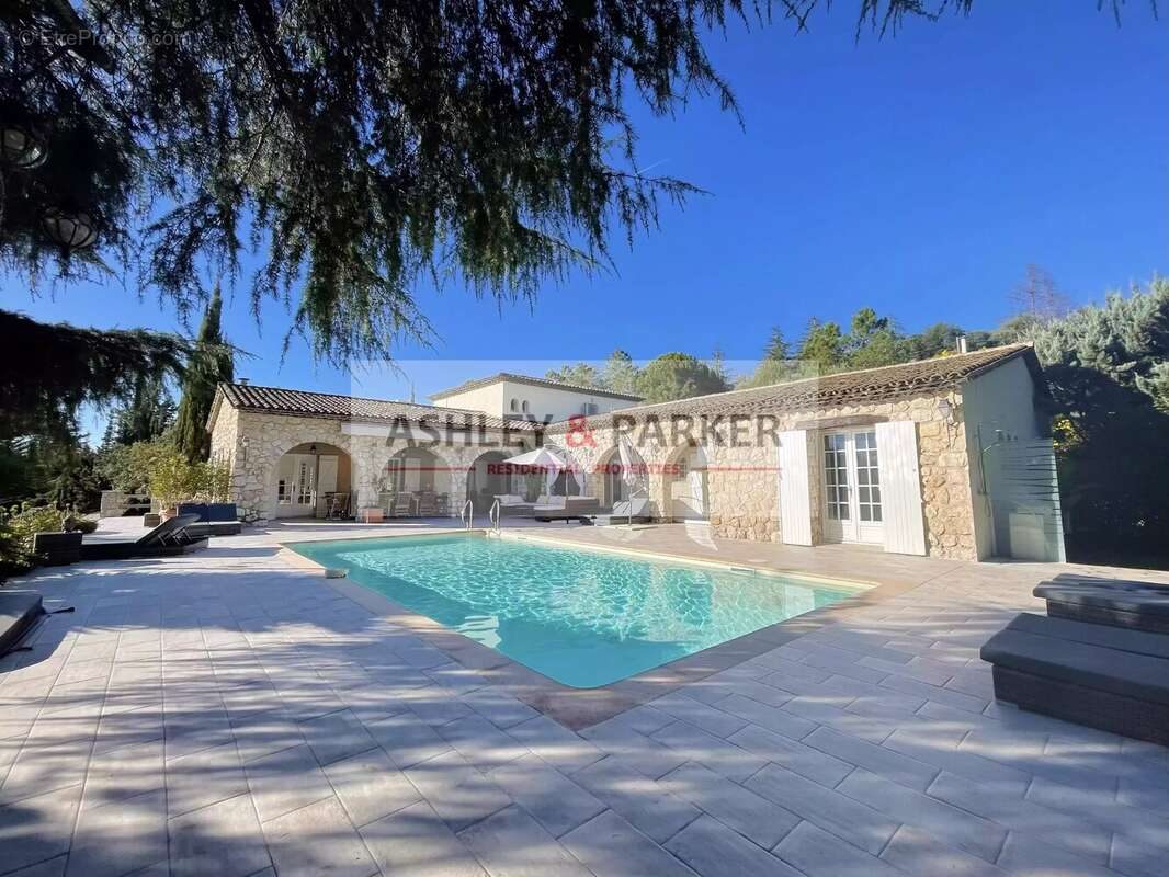 Maison à PEYMEINADE