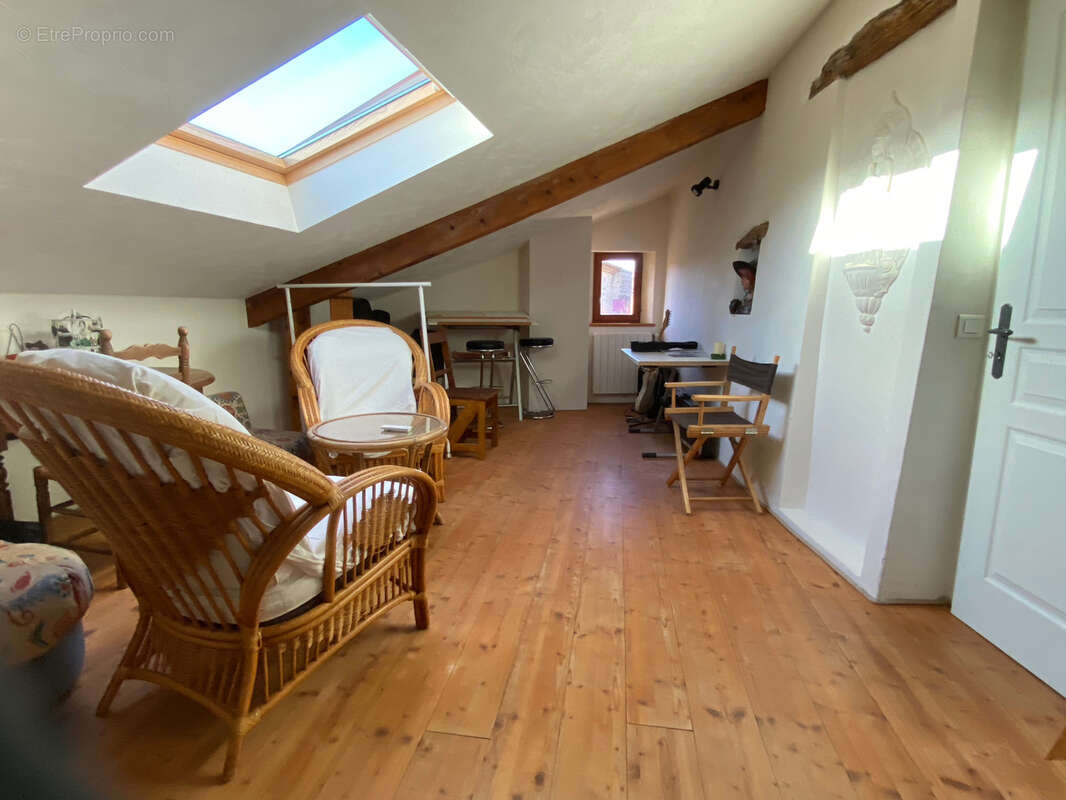 Maison à MIRABEL-AUX-BARONNIES