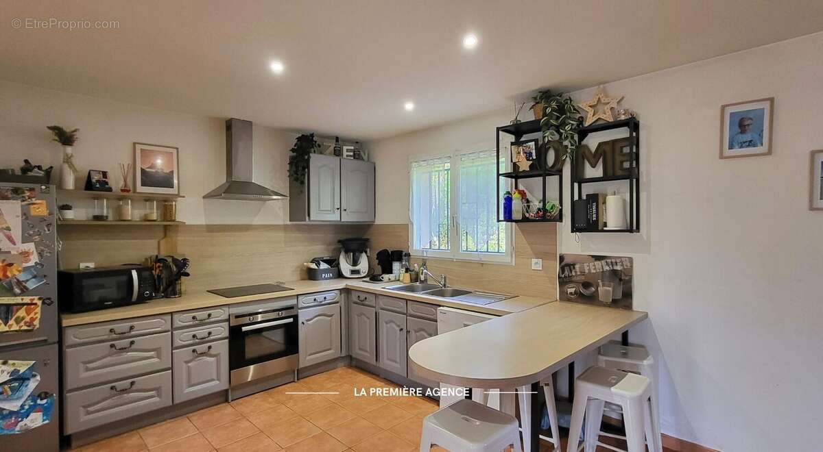 Maison à PONTCHARRA-SUR-TURDINE