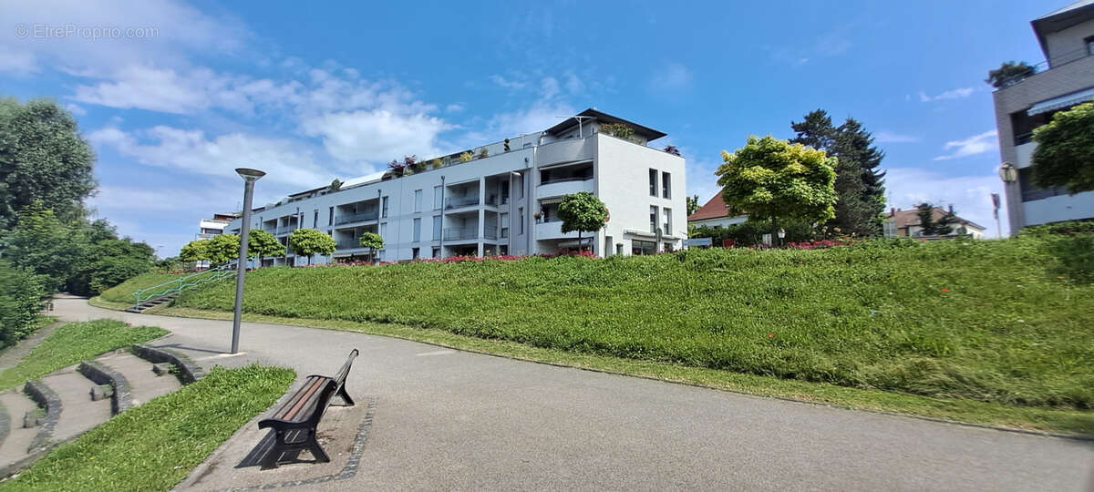 Commerce à HUNINGUE