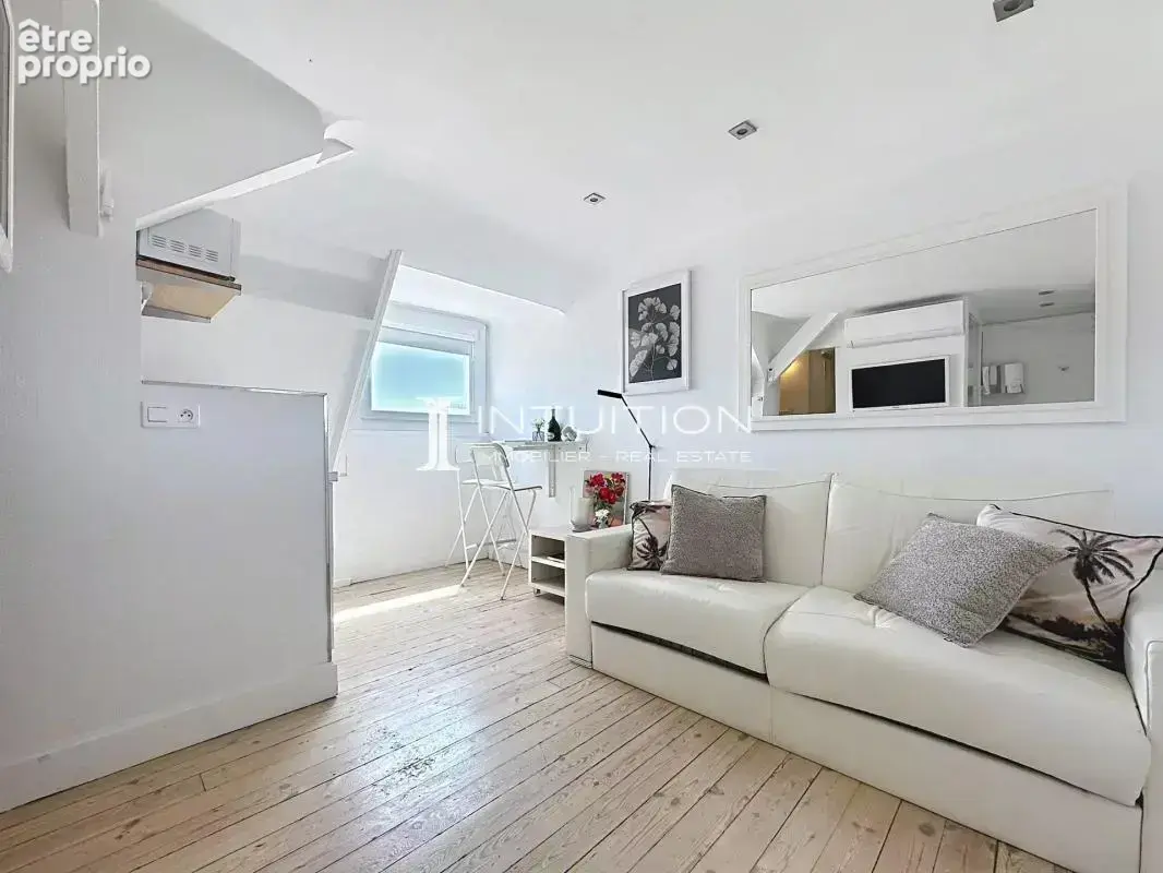 Cannes - Banane : studio meublé au dernier étage d'un immeuble art déco - photo 6