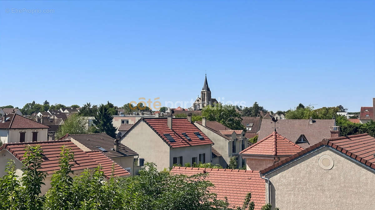 Vaste maison familiale de 185 m² avec jardin arboré et 6 chambres - photo 18