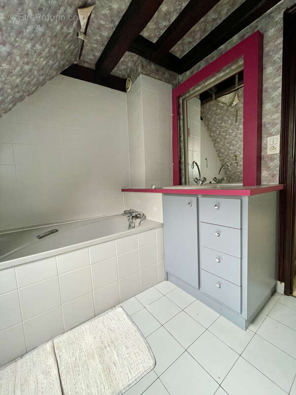 Autre à SAINT-FLORENTIN