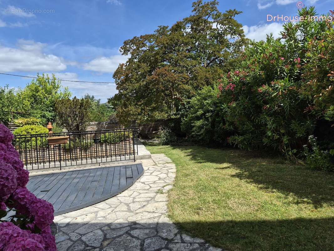 Maison 162 m² à Le Mas-D'agenais  - photo 12