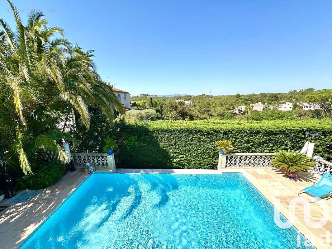 Photo 2 - Maison à SAINT-RAPHAEL