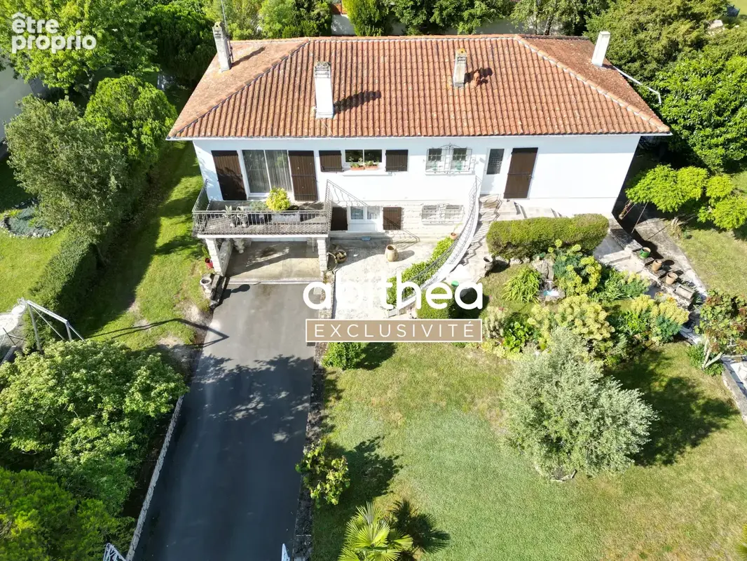 Maison  sur sous sol  5 chambres  1071m2 - photo 9
