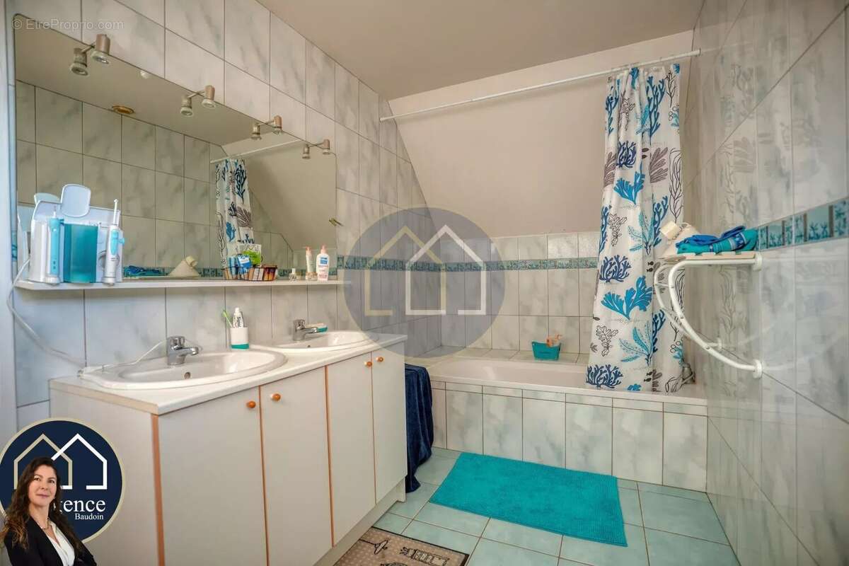 Maison à SAINTE-GEMME-MORONVAL