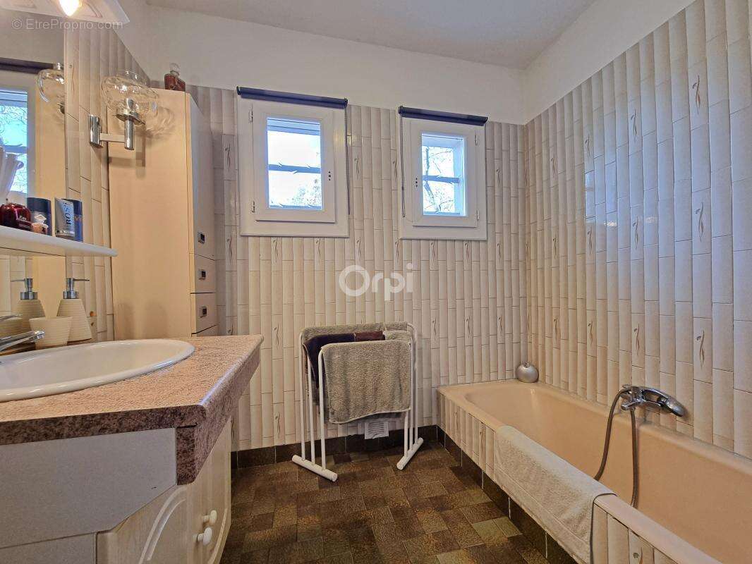 Maison à SAINT-PRIVAT-DES-VIEUX