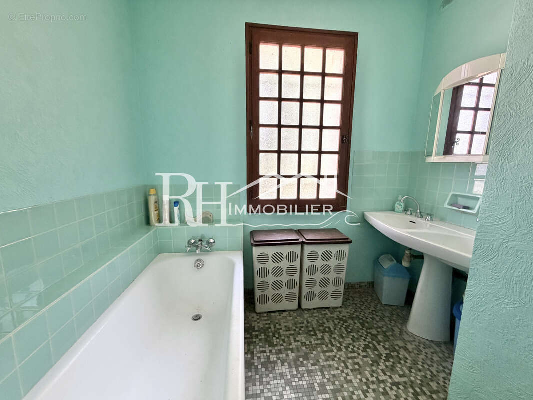 Maison 4 chambres, 2712m2 de terrain - photo 6