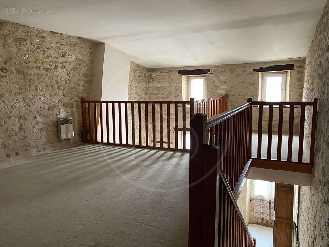 Maison à GENSAC