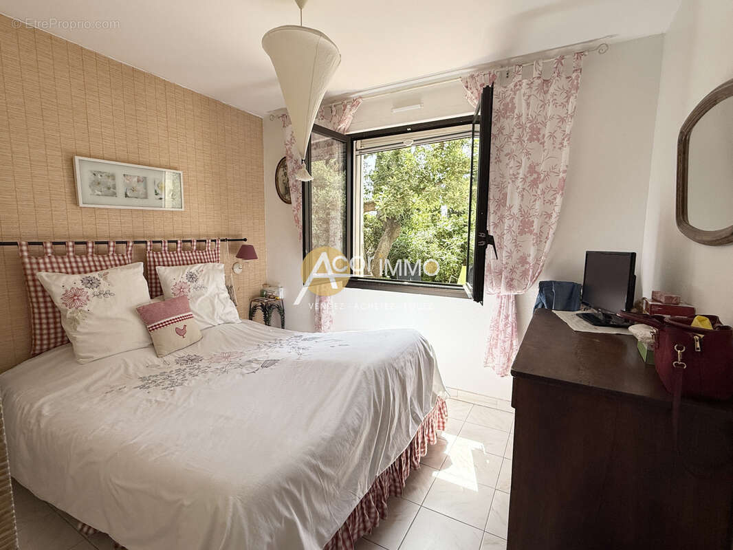 Appartement à SIX-FOURS-LES-PLAGES