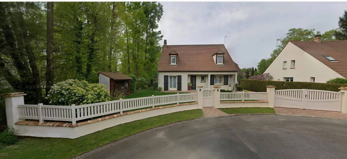Maison à LAMORLAYE