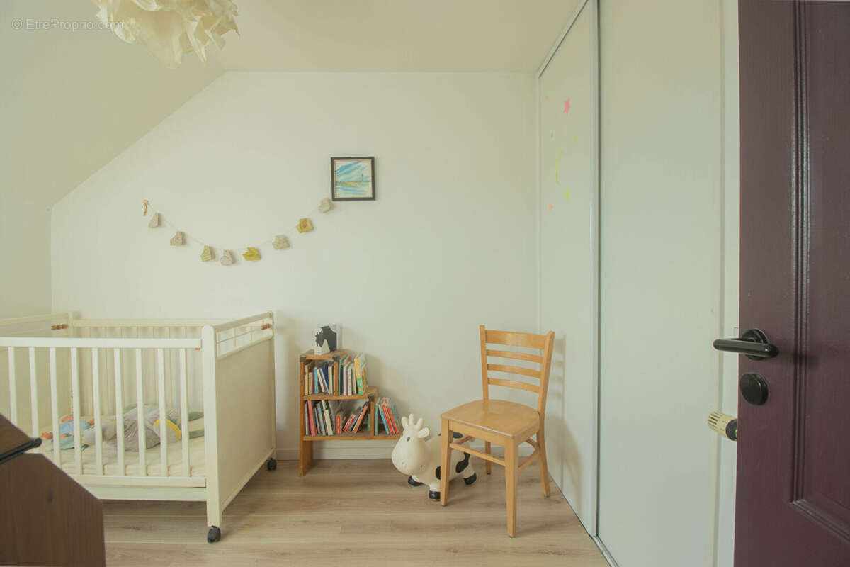 Appartement à AVRILLE