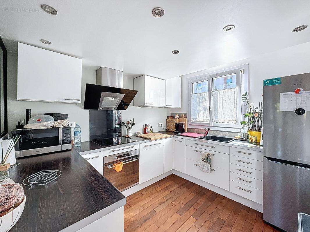 Maison à VOISINS-LE-BRETONNEUX