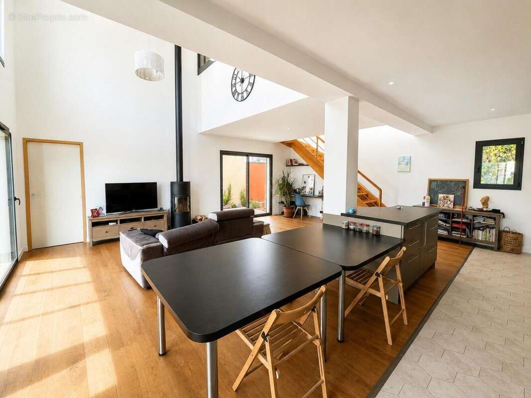 Maison 157 m² à Rabastens  - photo 2