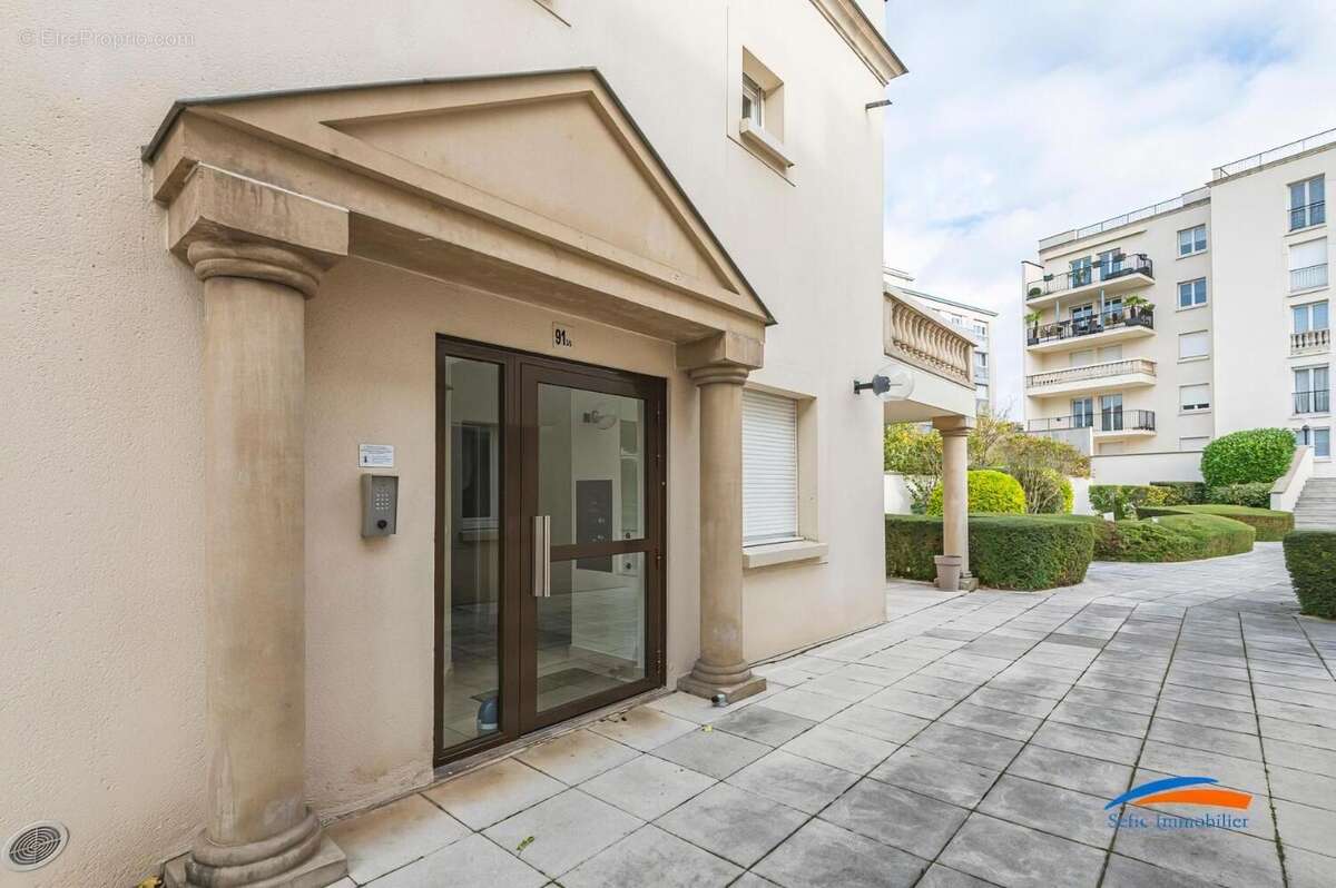   - Appartement à REIMS