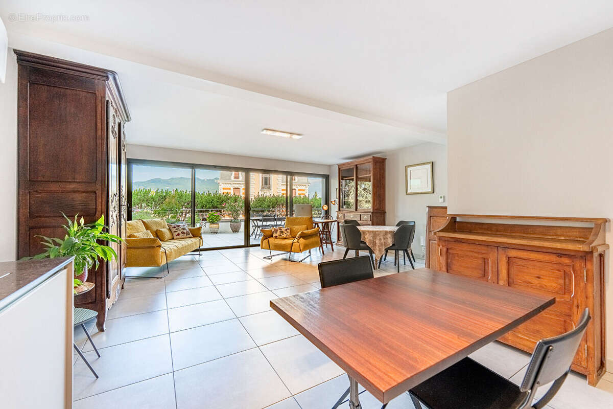 Appartement T3 avec grande terrasse et vue dégagée à Aix-les-Bains - photo 7