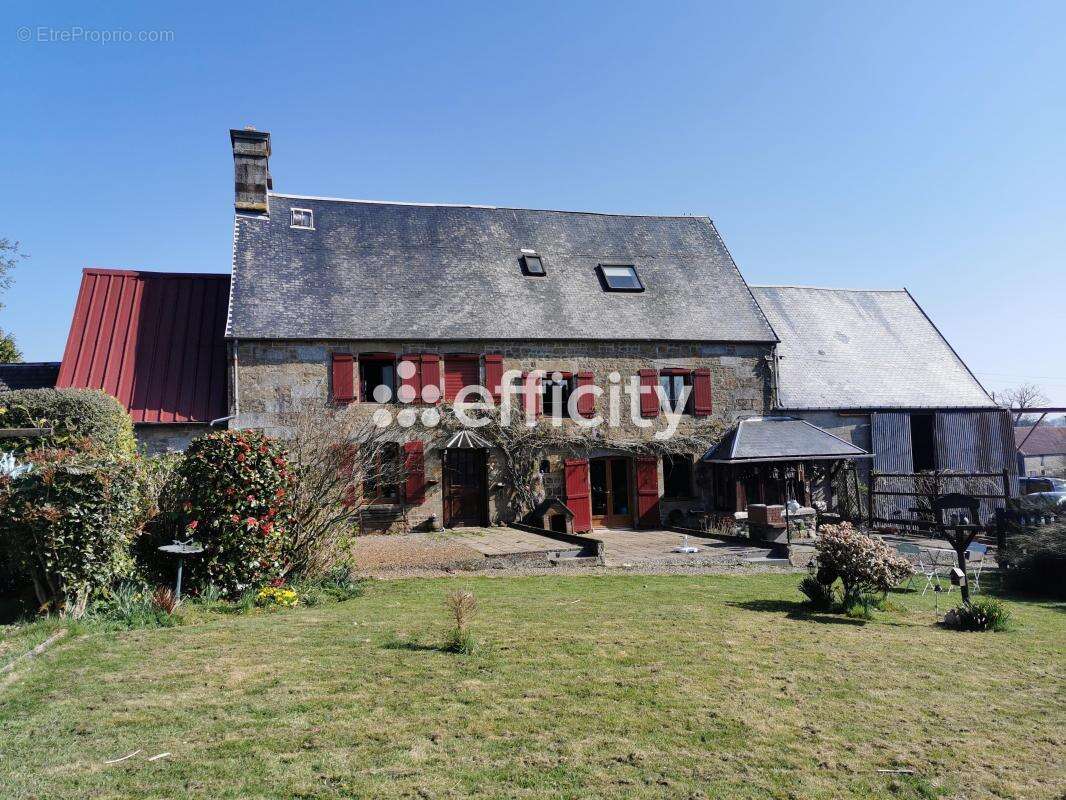 Maison à SAINT-SEVER-CALVADOS