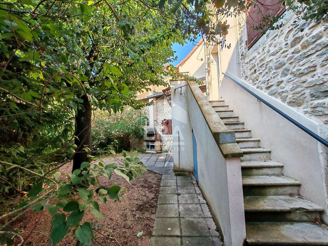 Maison 140m² à vertrieu - photo 2