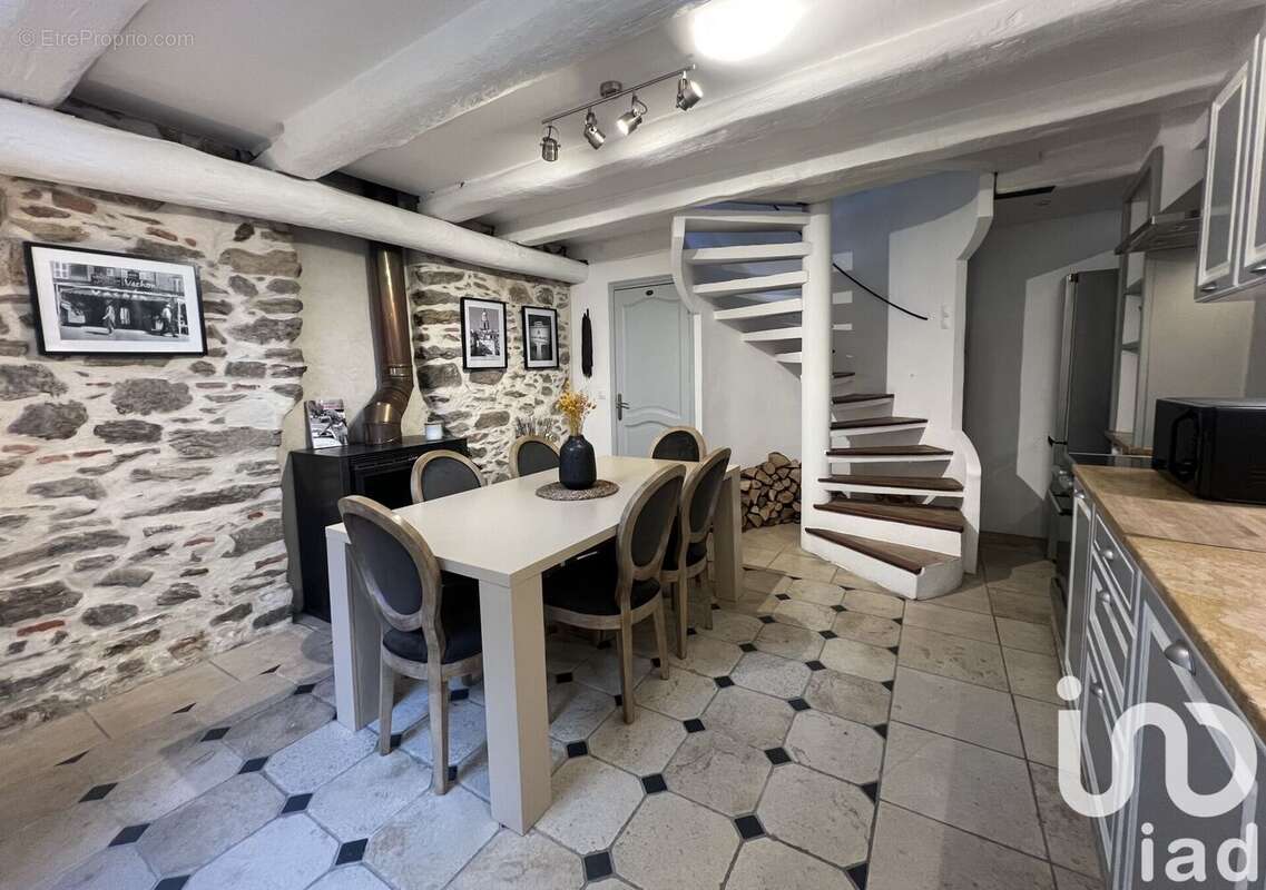 Photo 2 - Maison à COGOLIN